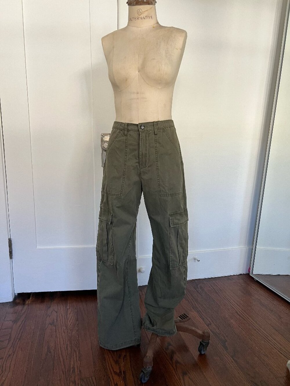 HEARTLOOM OLIVE WIDE LEG CARGO PANT | NWT